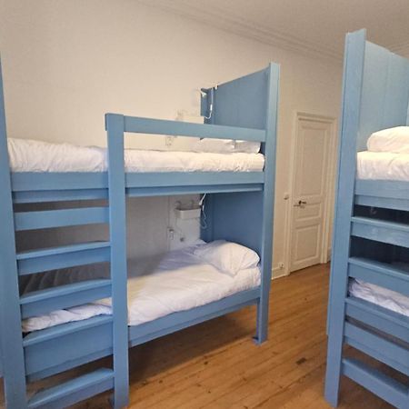 Bed In 6-Bed Mixed Dormitory Le Jardin Cafe Bordéus Exterior foto